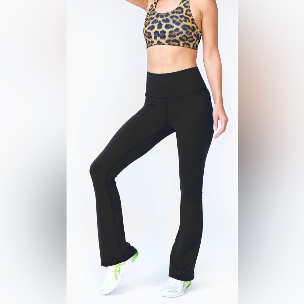 TLC FLARE LEGGINGS IN JET BLACK